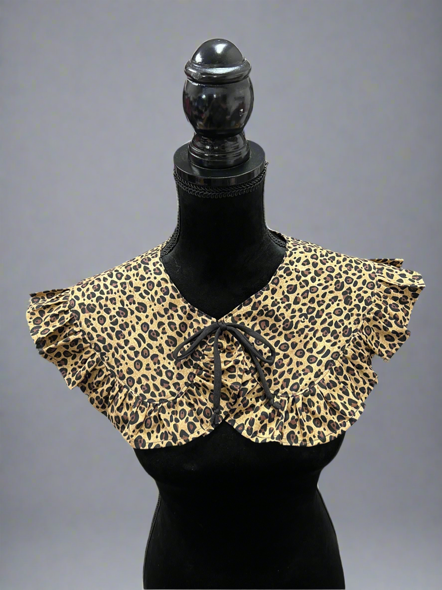 Ruffled Detachable Collar