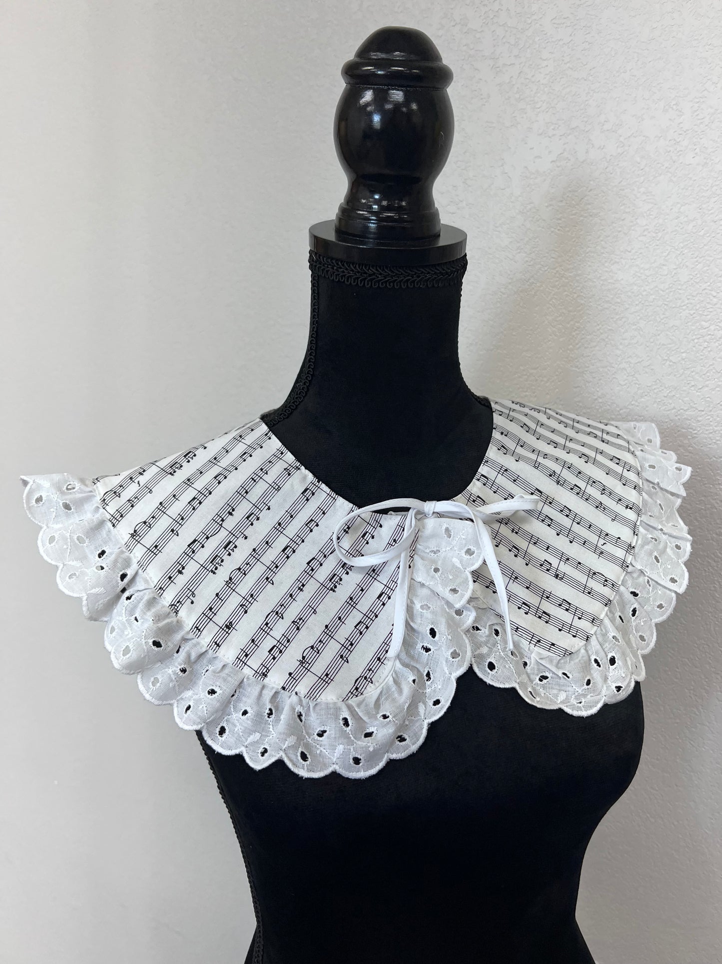 Ruffled Detachable Collar