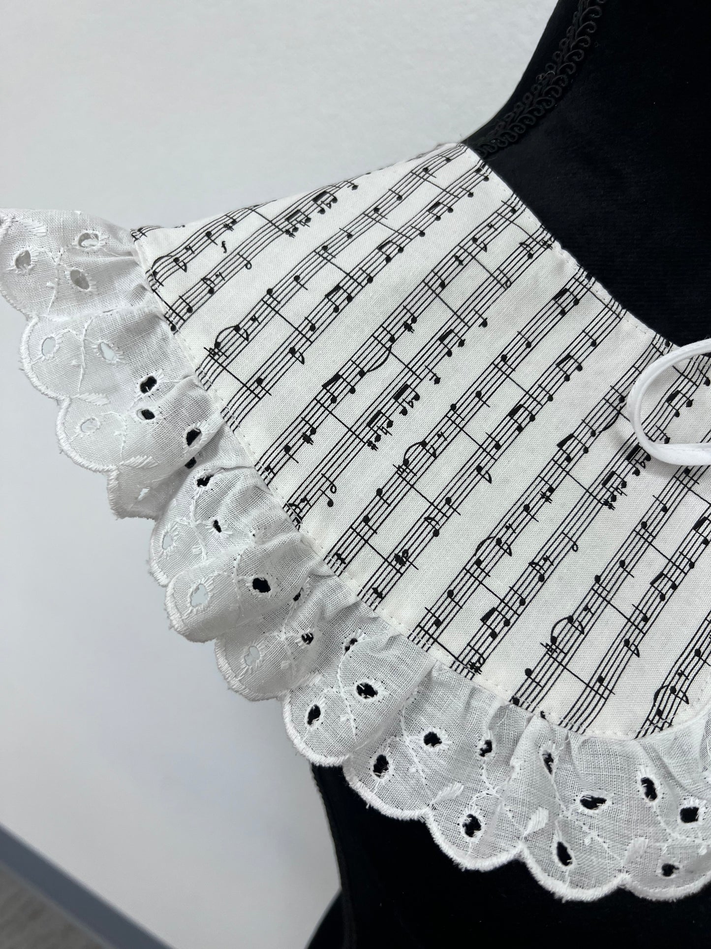Ruffled Detachable Collar