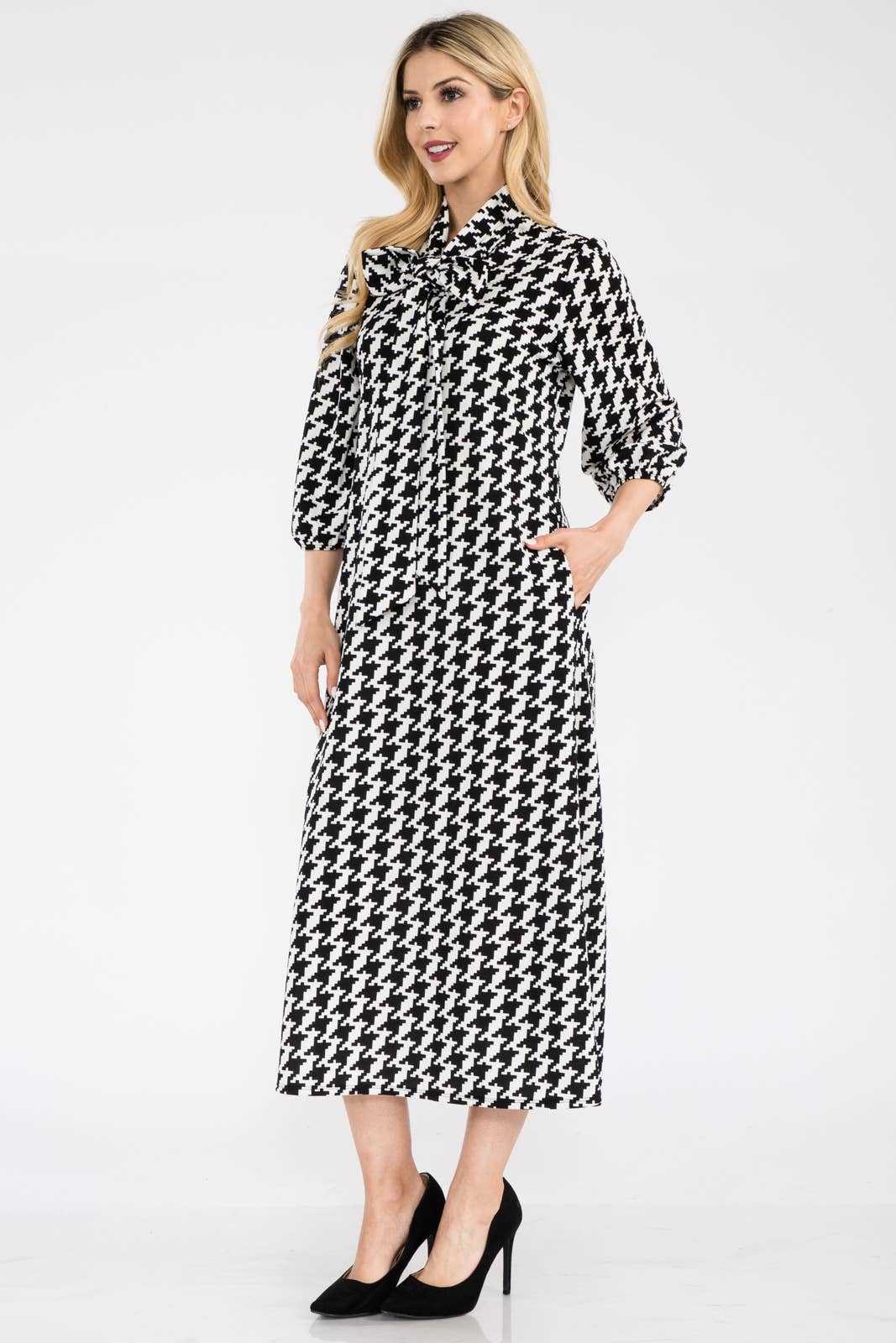 PLUS SIZE HOUNDSTOOTH MIDI DRESS WITH BOW TIE