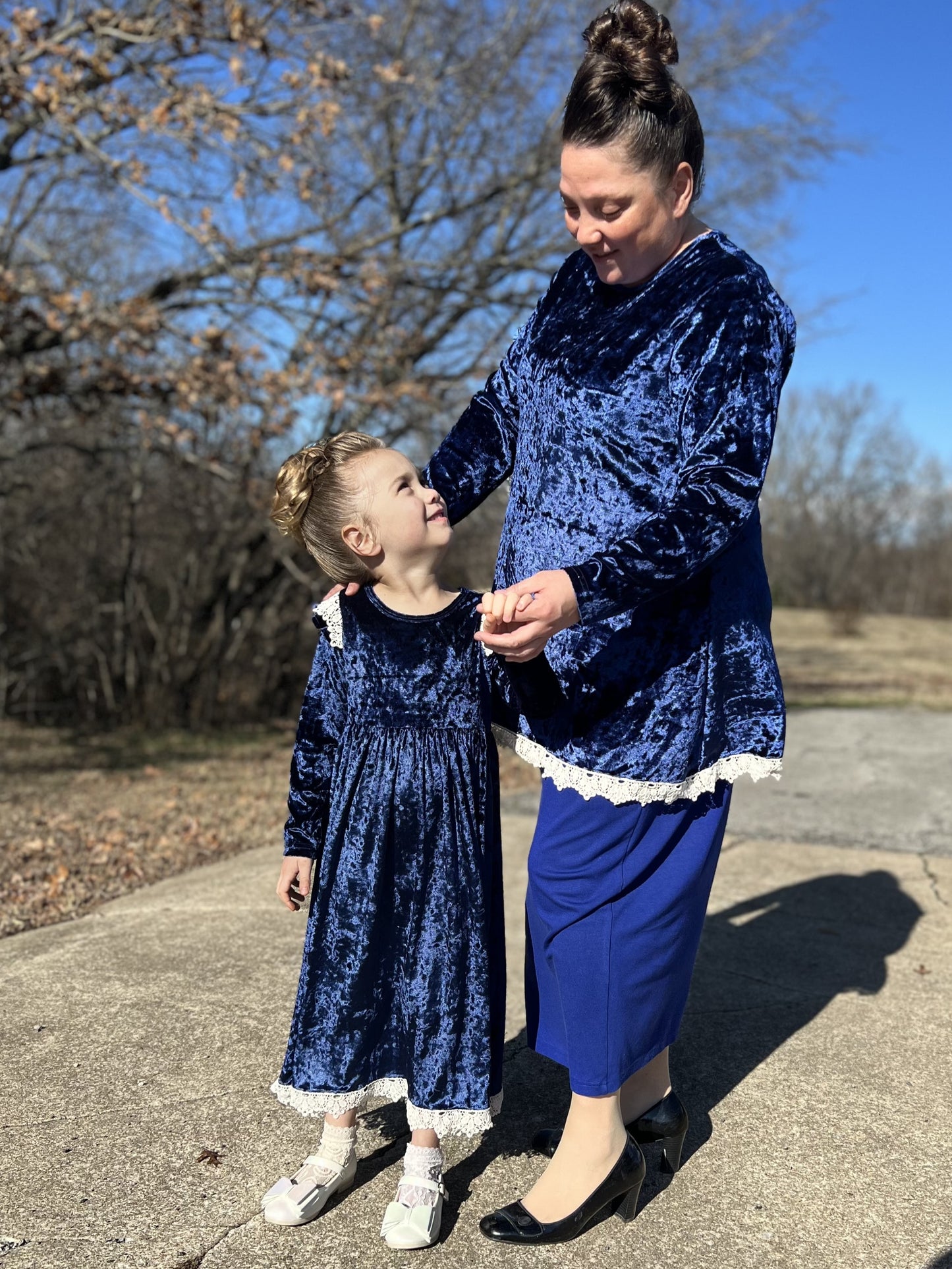 Girls' Velvet and Lace Dress (Royal Blue)